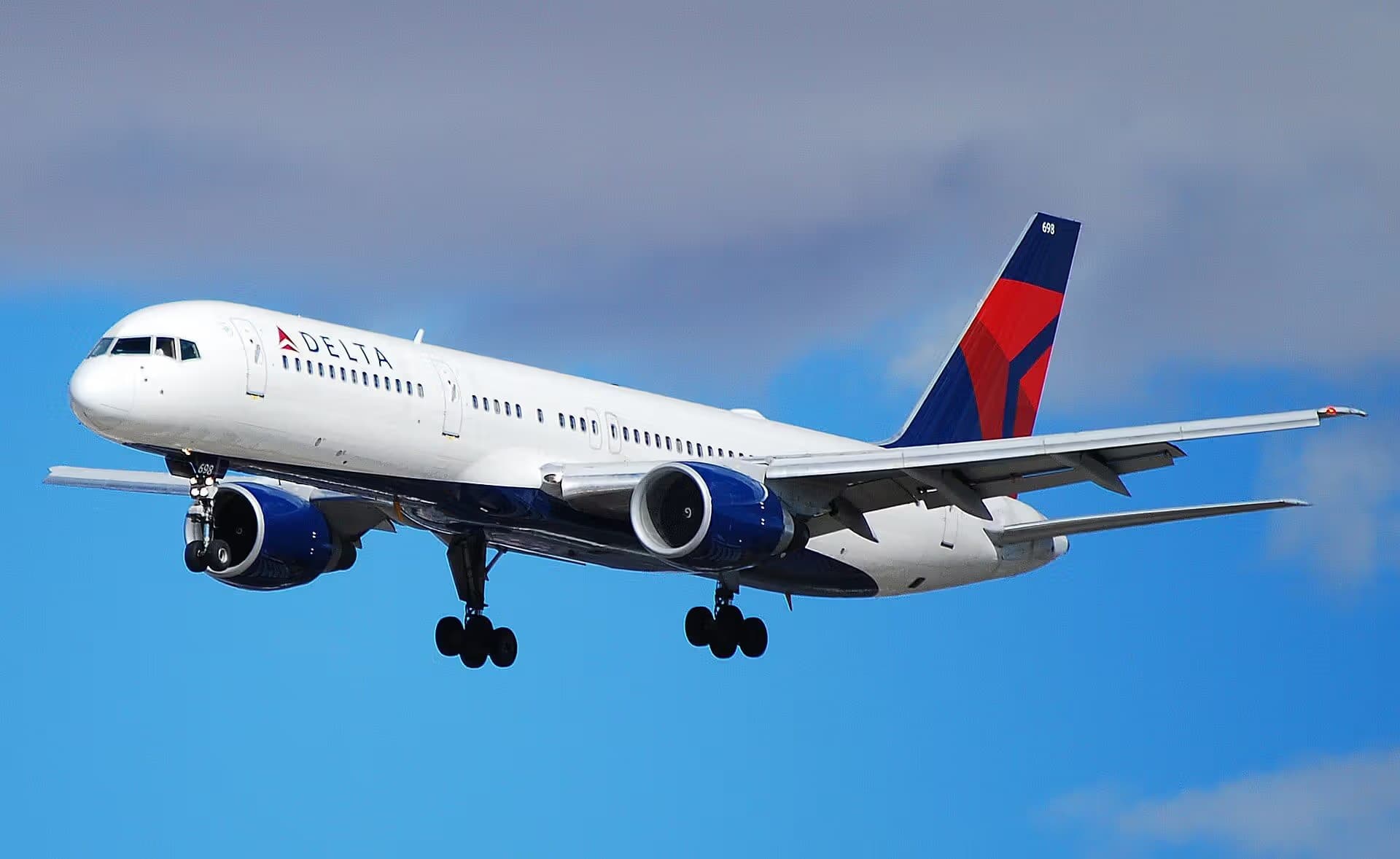 N698DL — Boeing