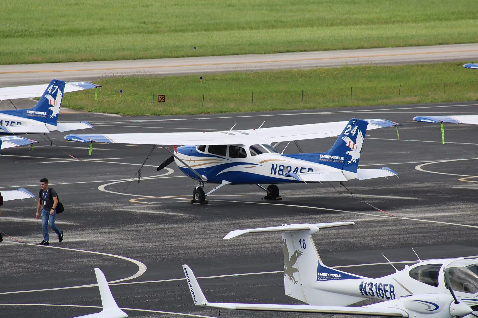 N824ER — Aircraft