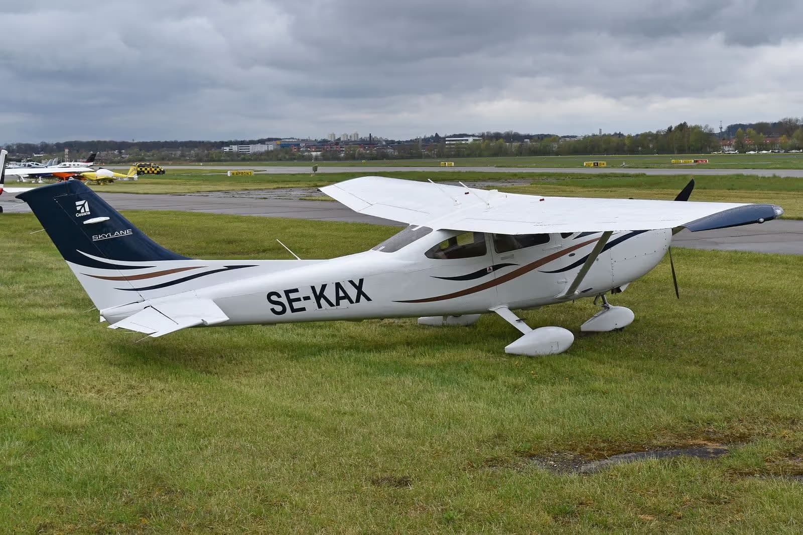 SE-KAX — Cessna