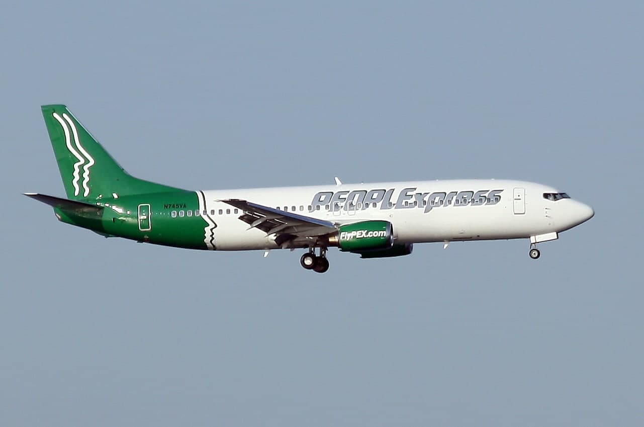 N745VA — Twin-engine aircraft