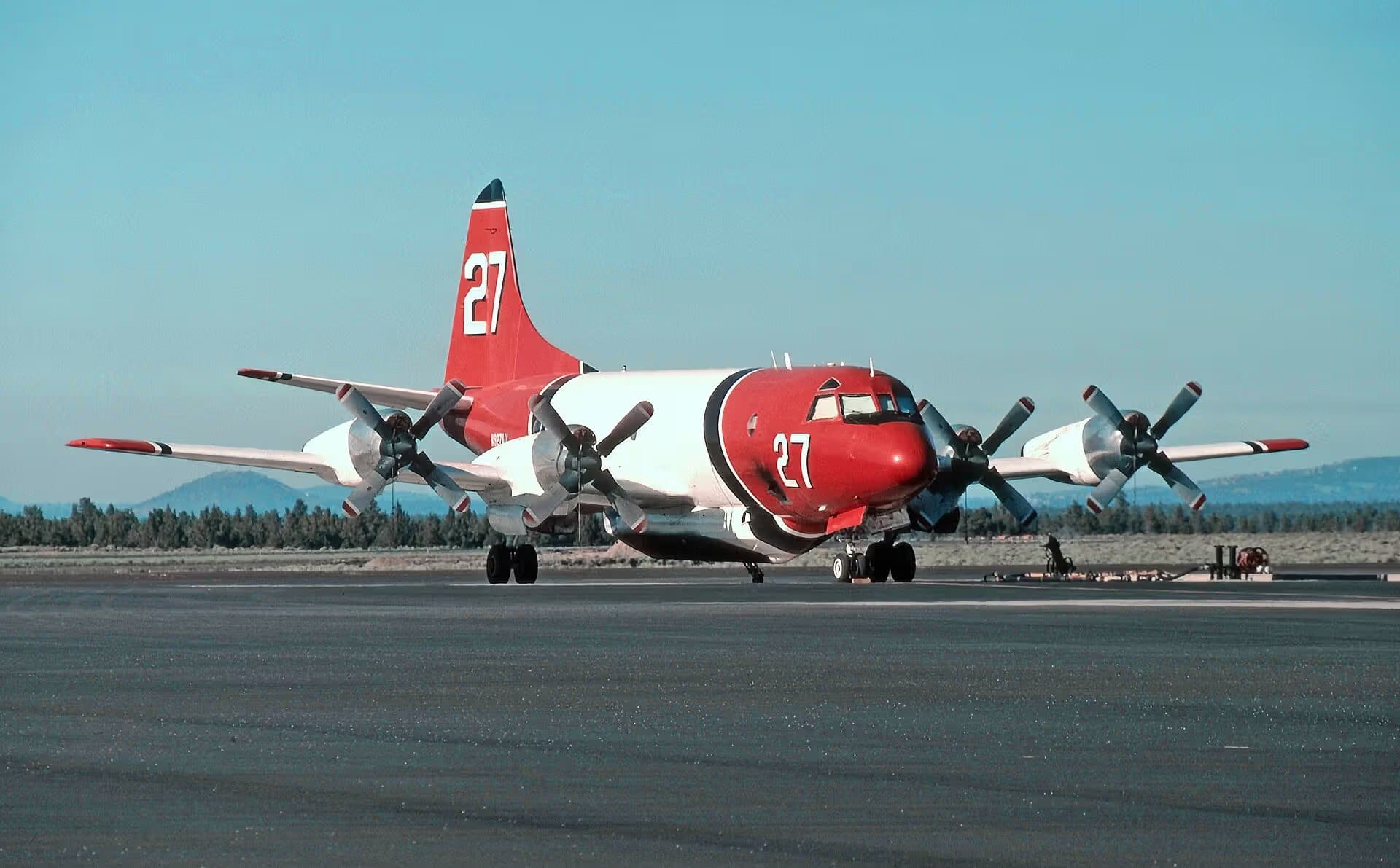 N927AU — Lockheed