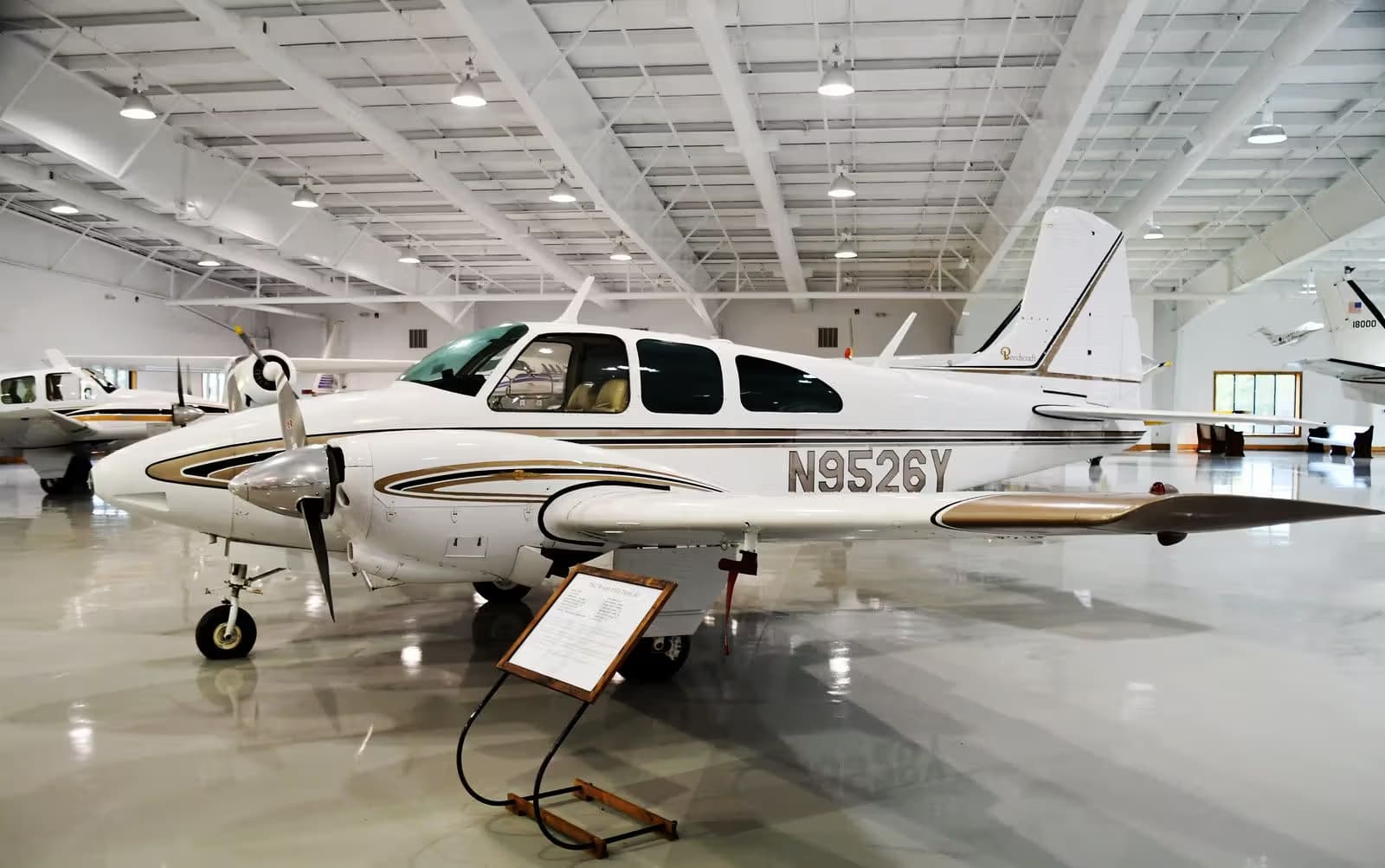 N9526Y — Beechcraft
