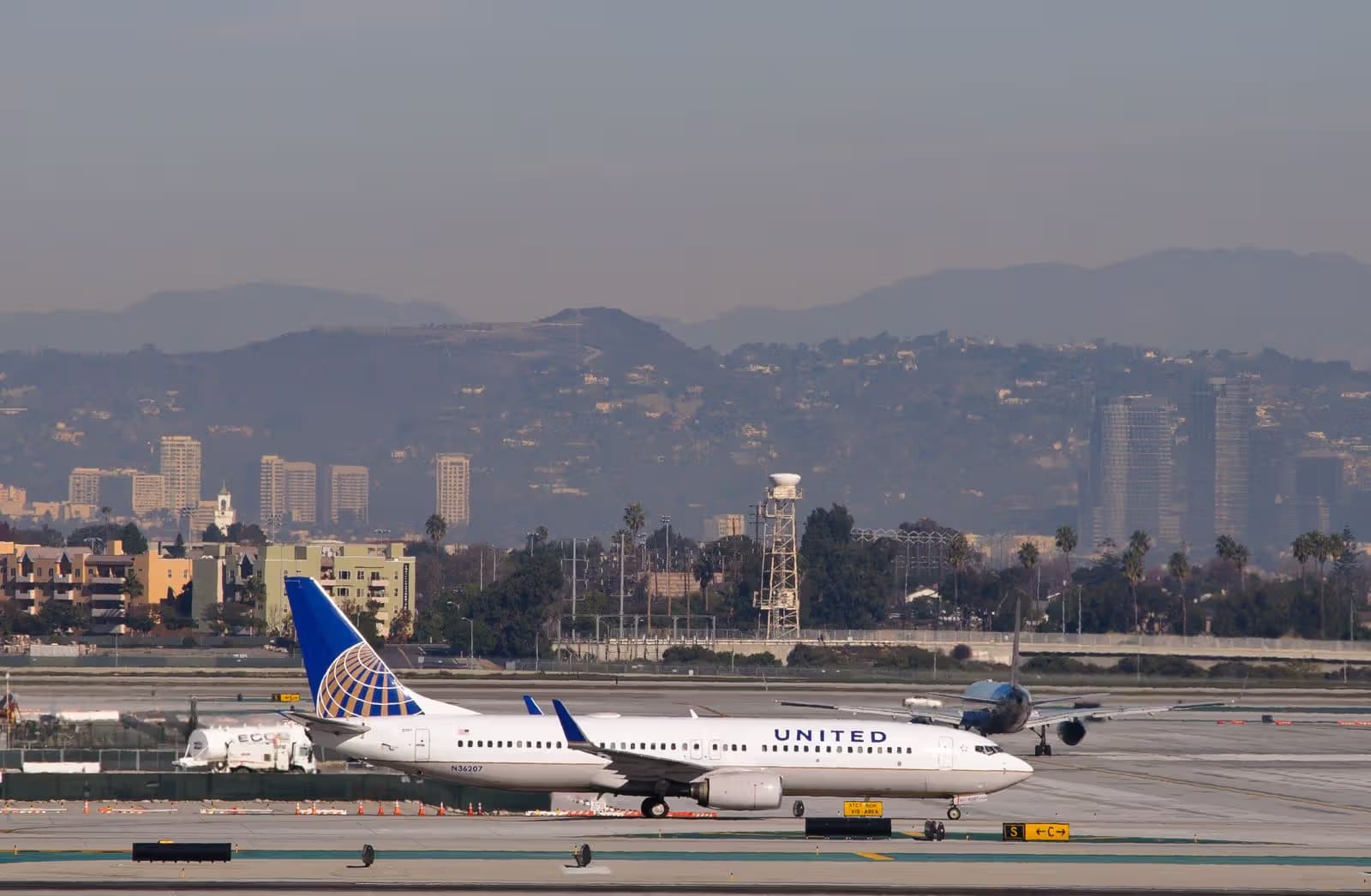 N36207 — Boeing