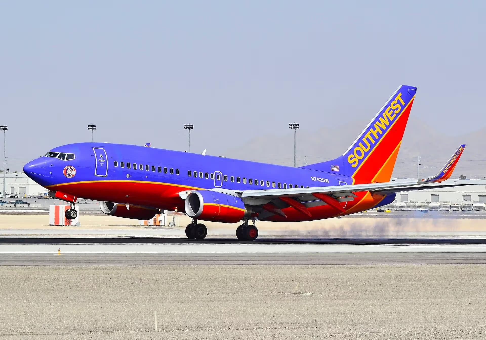 N742SW — Boeing