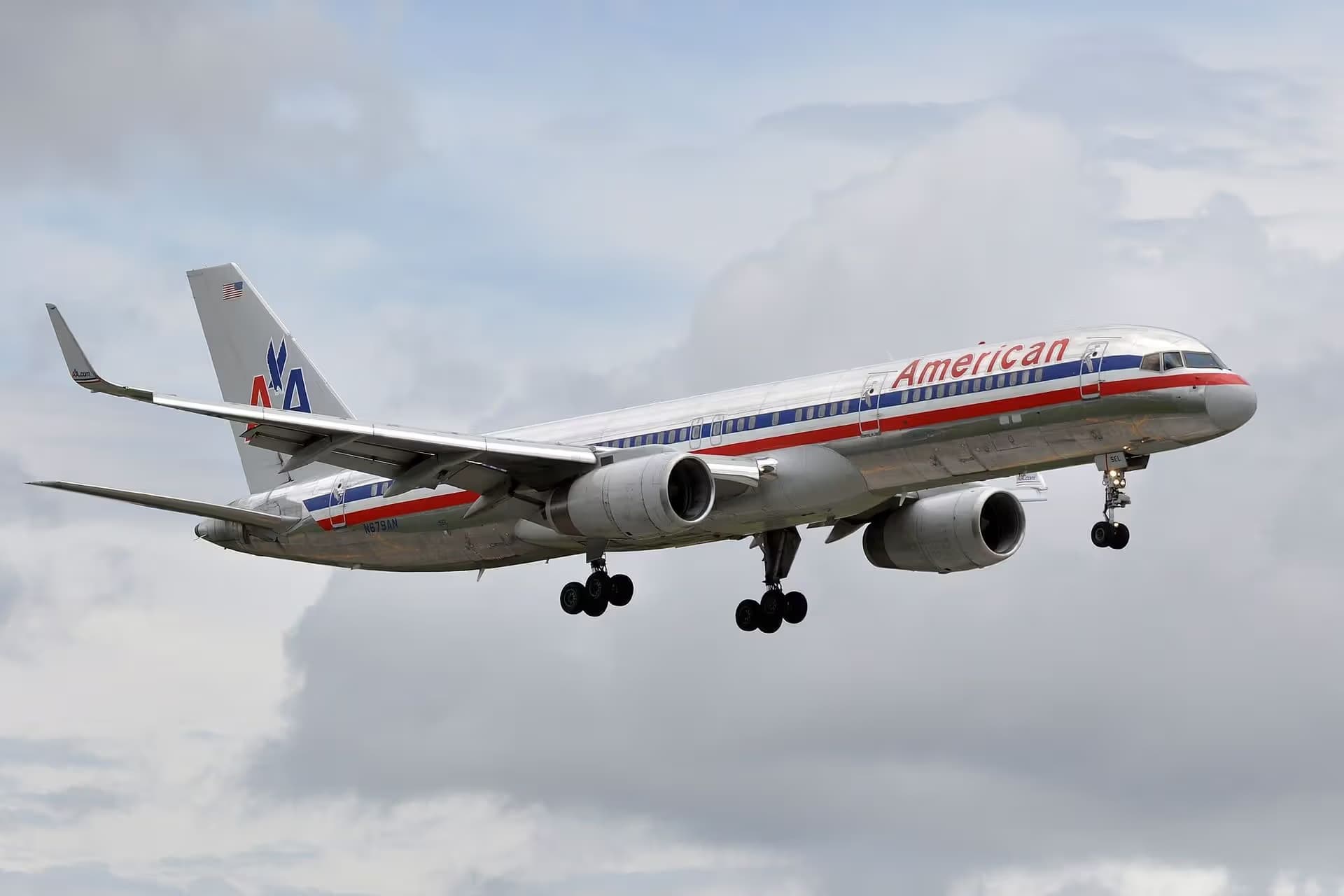 N679AN — Twin-engine aircraft