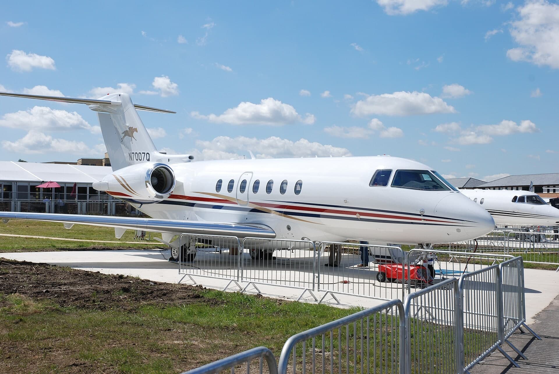 N7007Q — Business jet