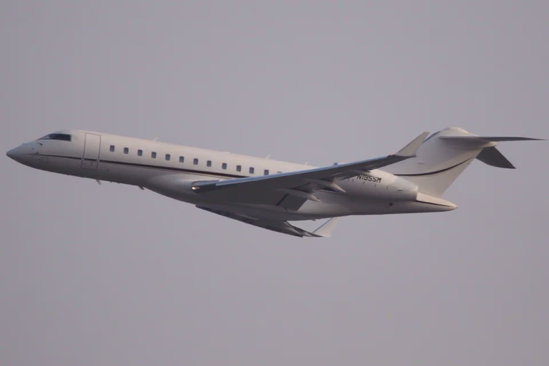 N1955M — Business jet