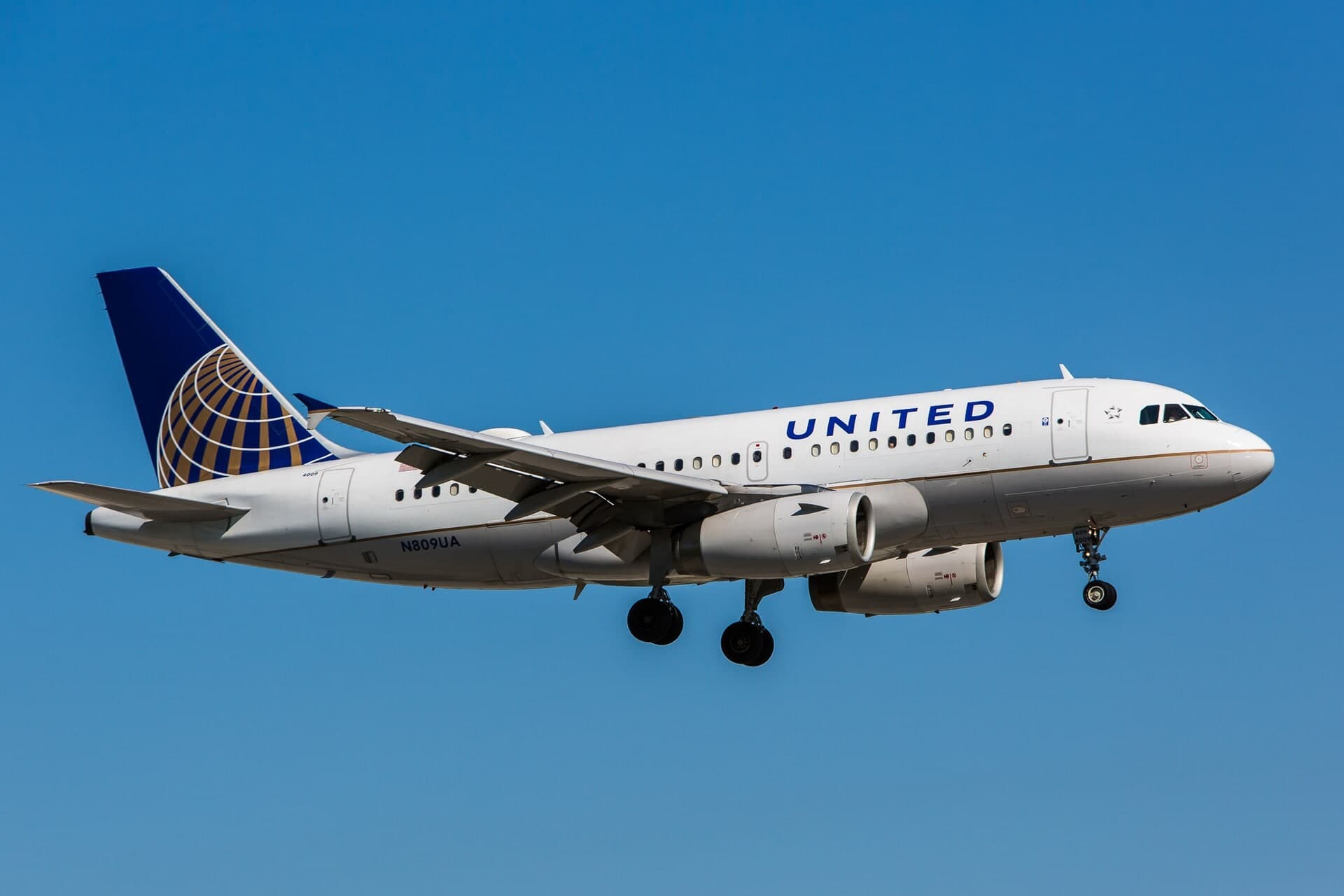 N809UA — Airbus