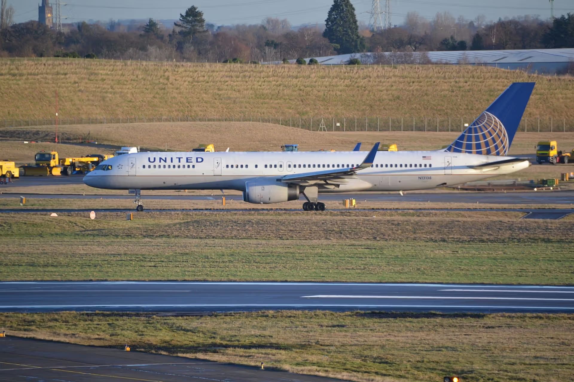 N13138 — Boeing