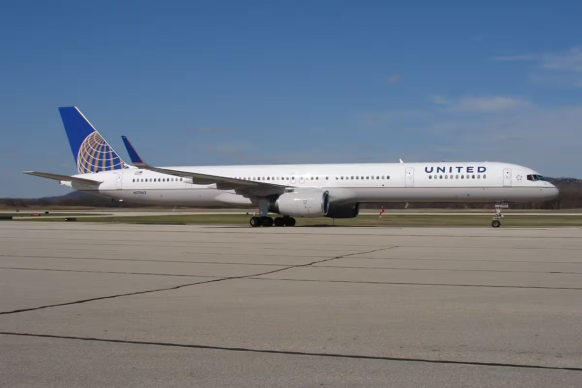 N57863 — Boeing