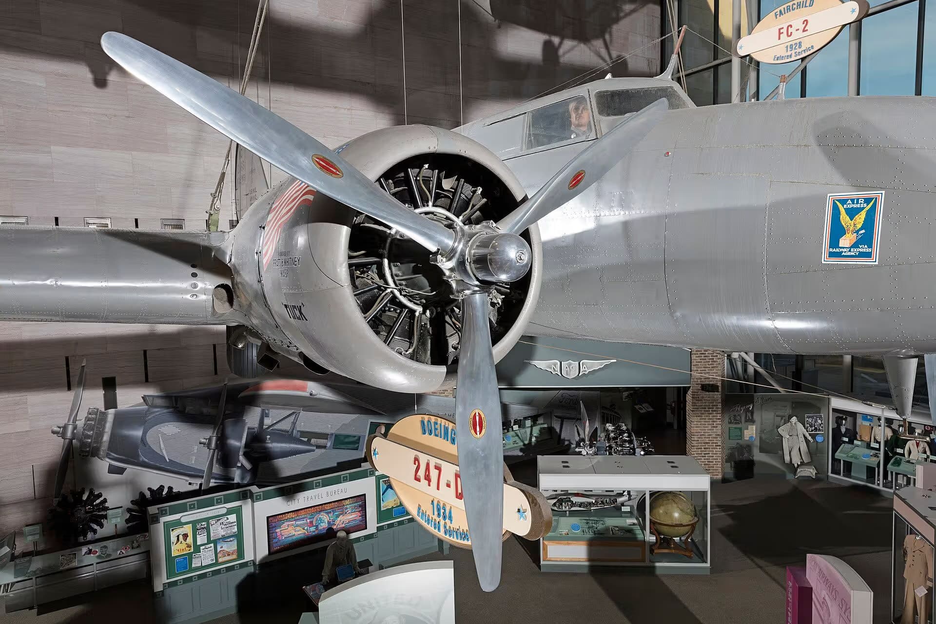 Unidentified — Single-engine aircraft