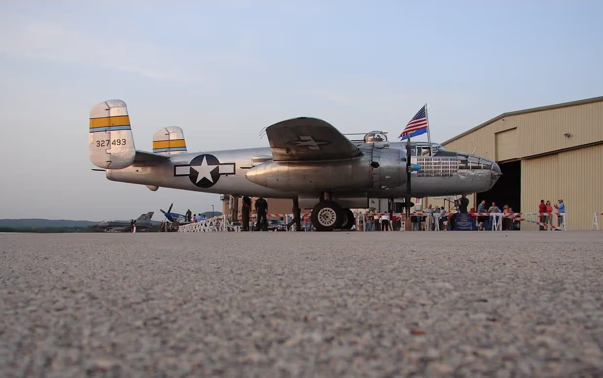 Unidentified — Twin-engine aircraft