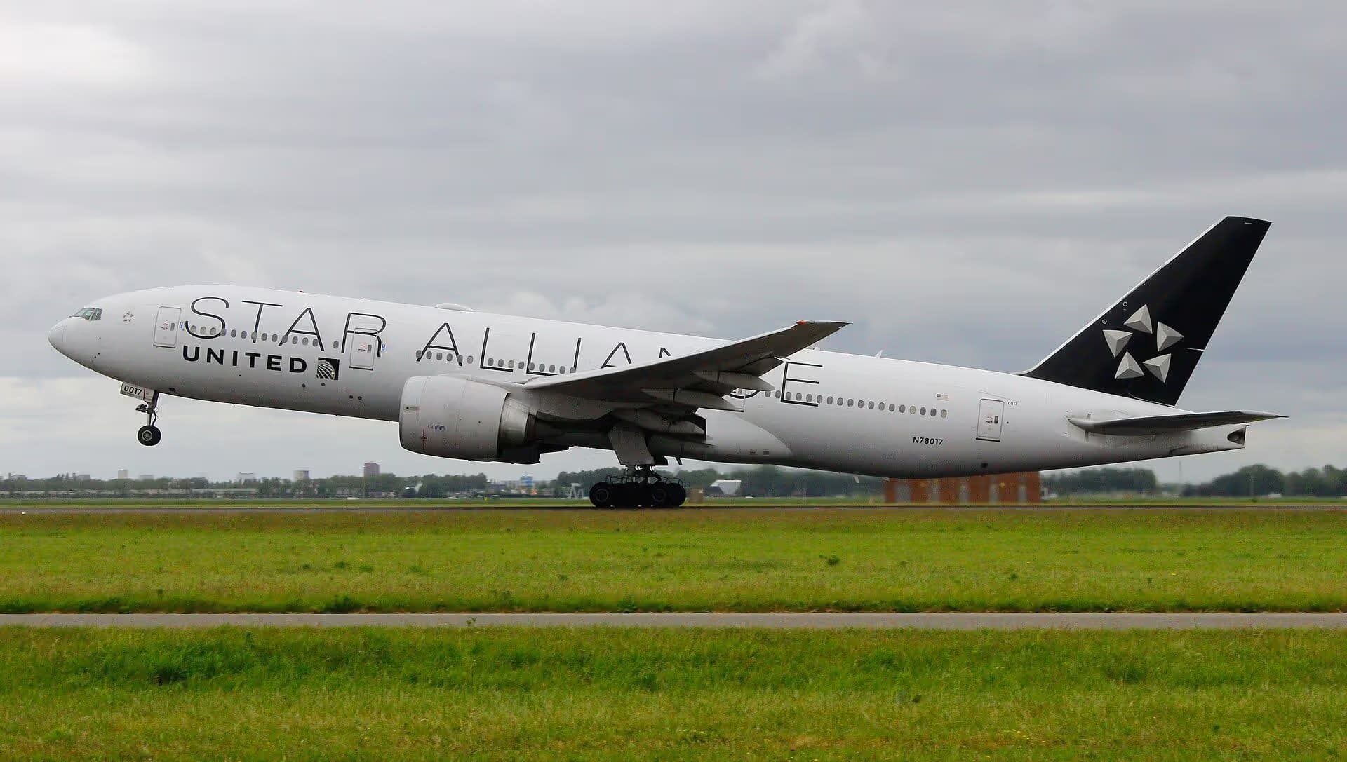 N78017 — Boeing