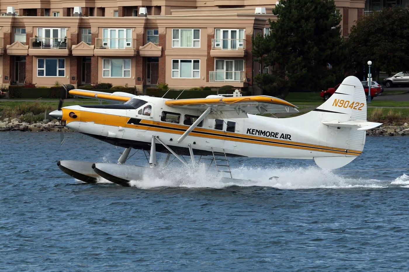 N90422 — De Havilland