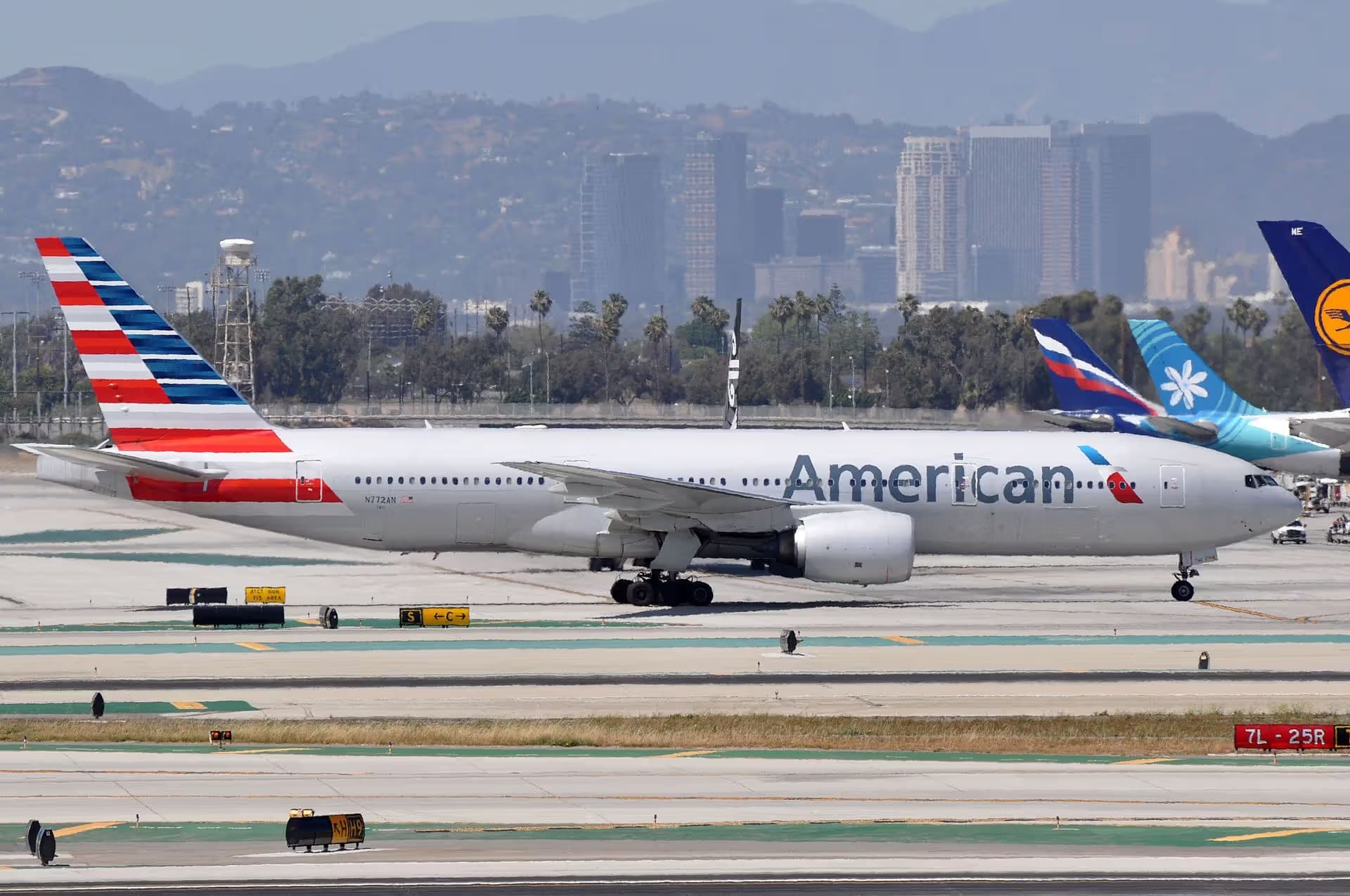 N772AN — Boeing