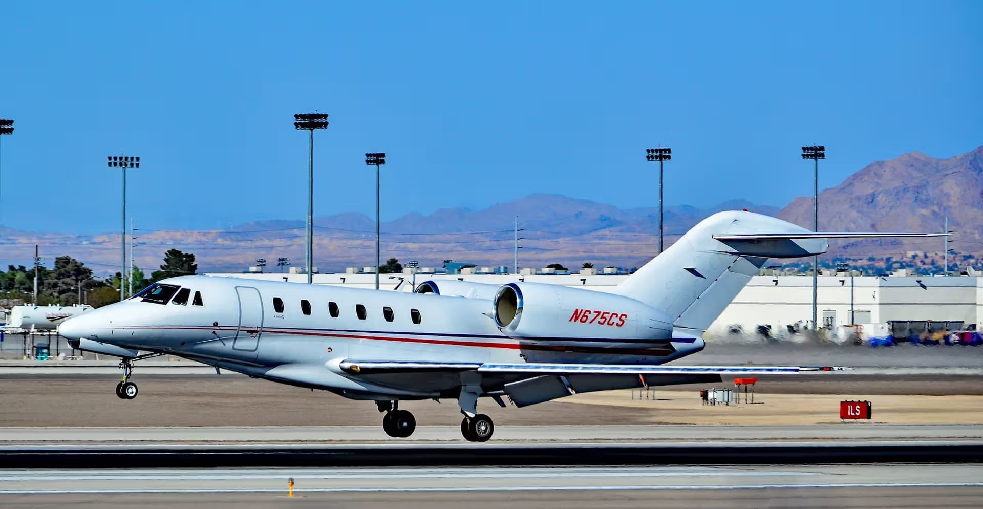 N675CS — Business jet