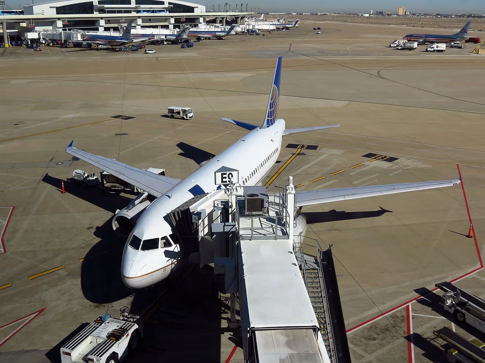 N405UA — Airbus