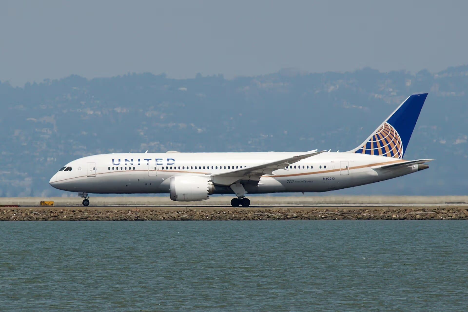 N30913 — Aircraft