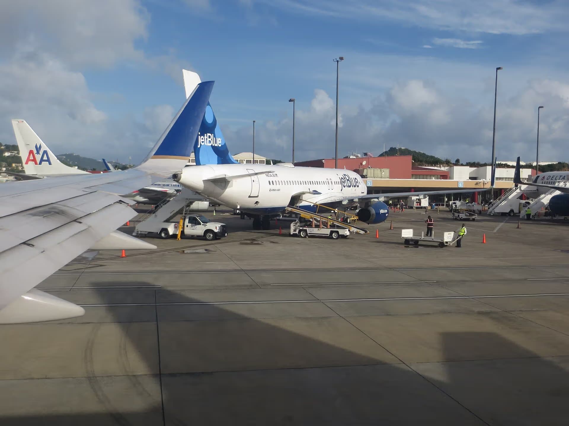N834JB — Airbus