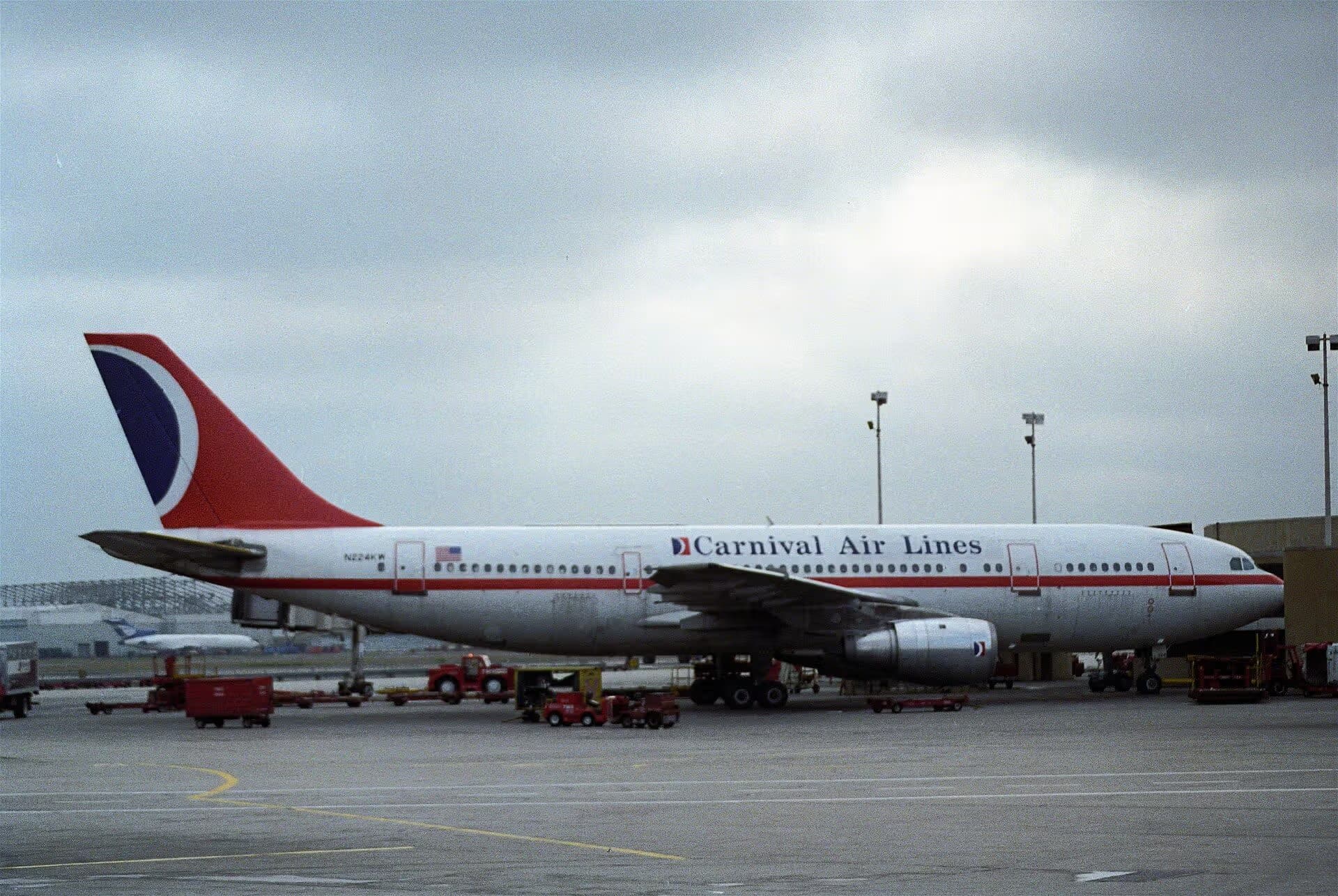 N224KW — Twin-engine aircraft