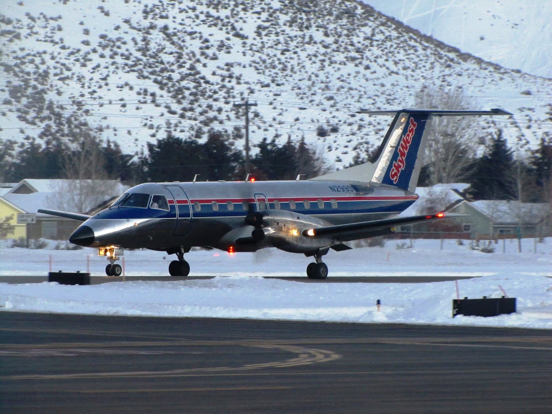 N299SW — Embraer