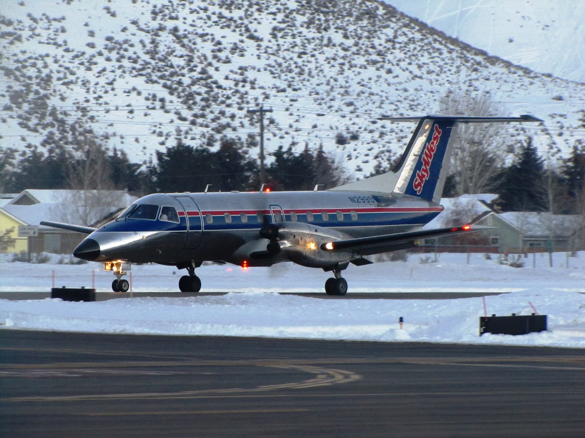 N299SW — Embraer