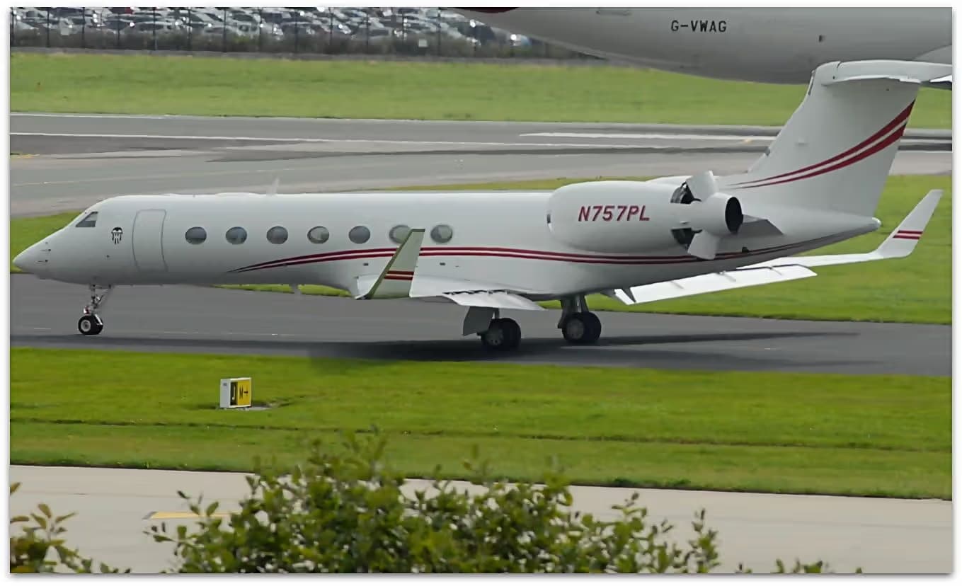 N757PL — Aircraft at Manchester Airport