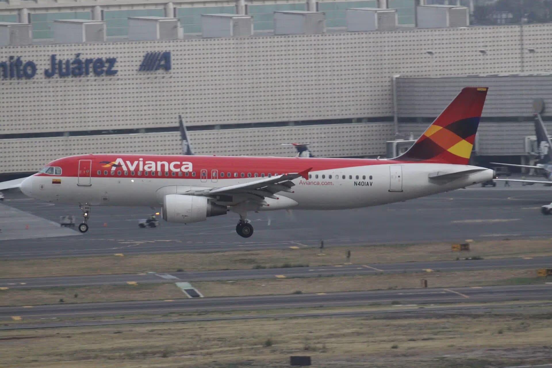 N401AV — Airbus