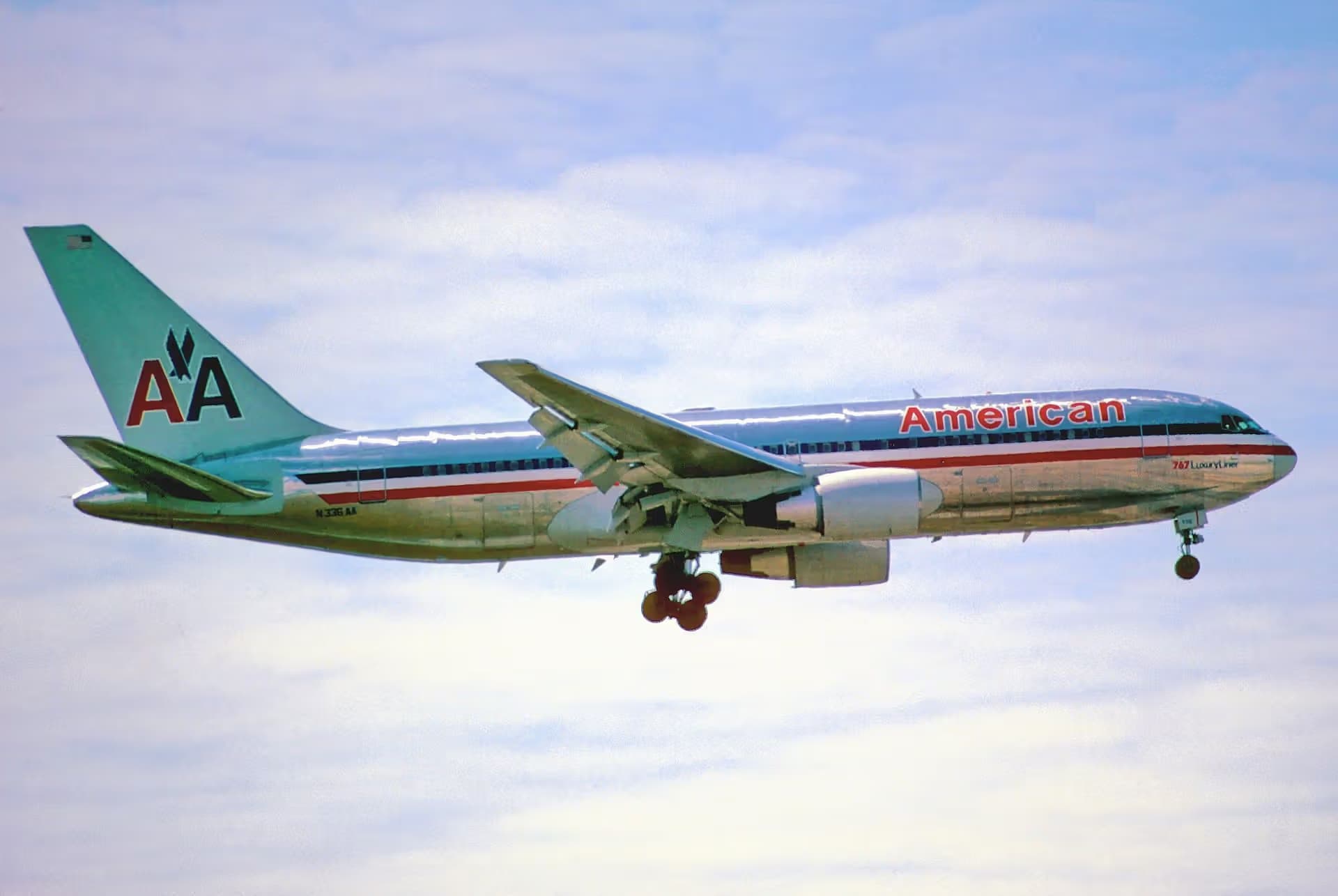 N336AA — Boeing