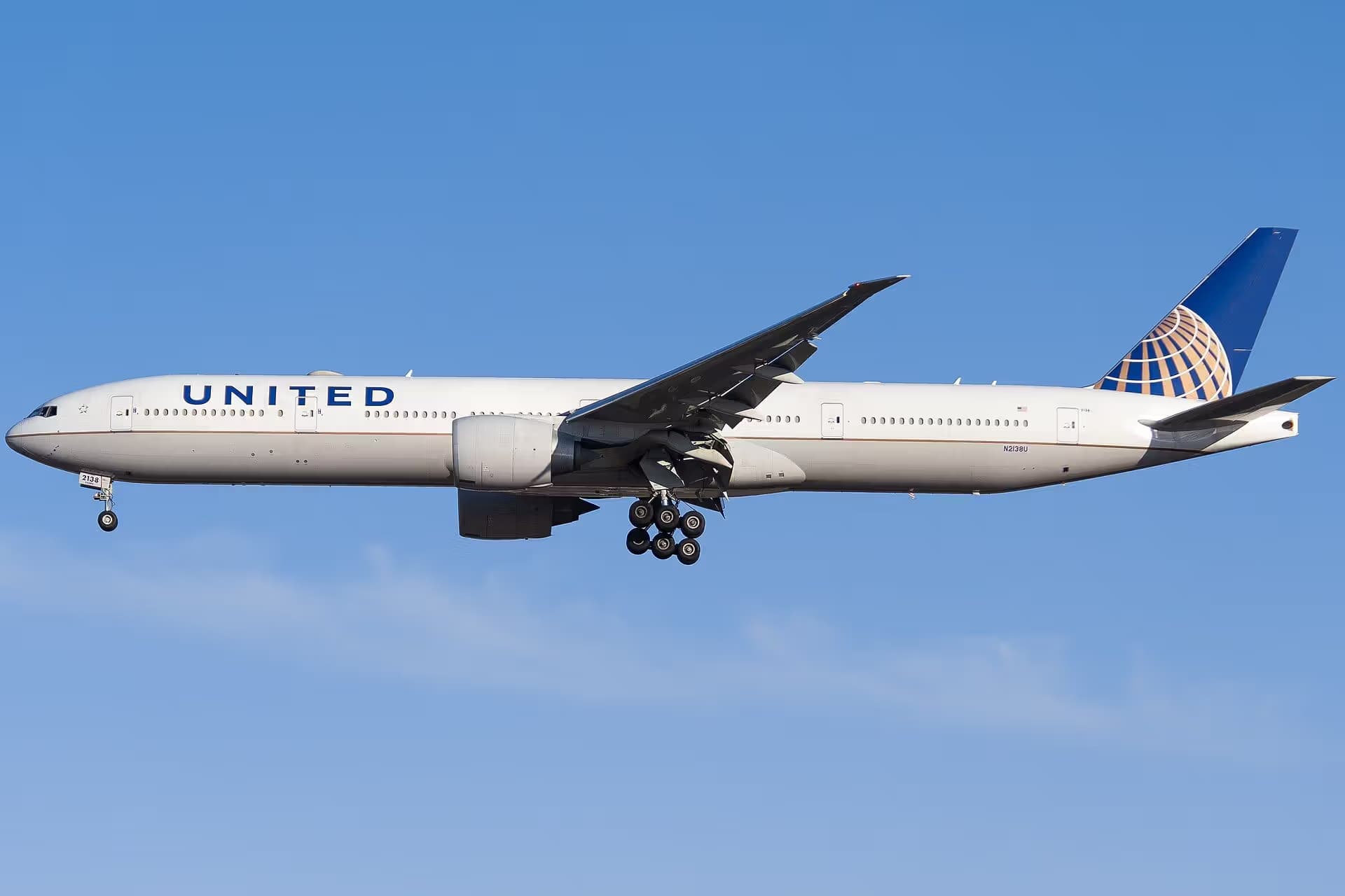 N2138U — Boeing