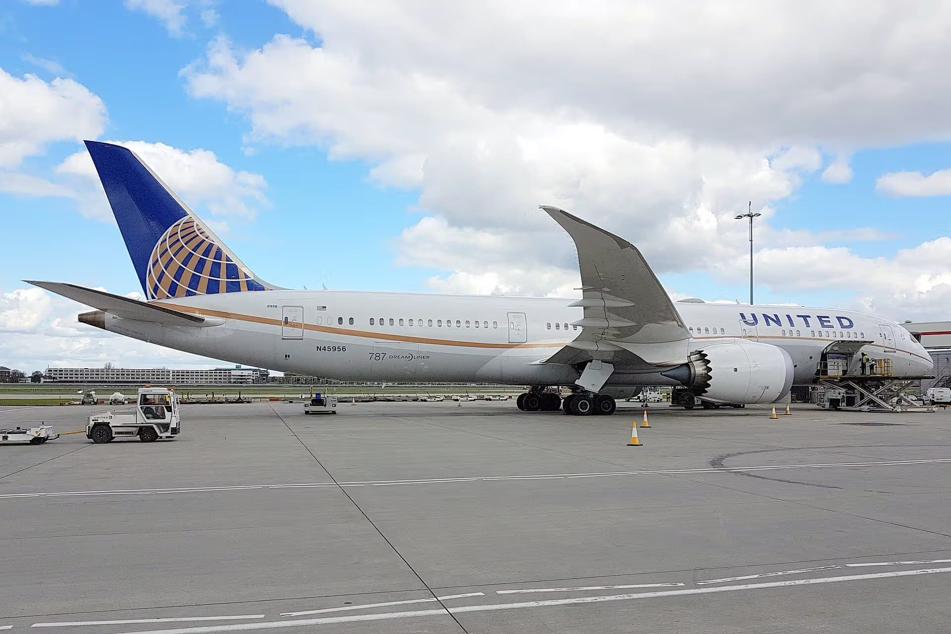 N45956 — Boeing