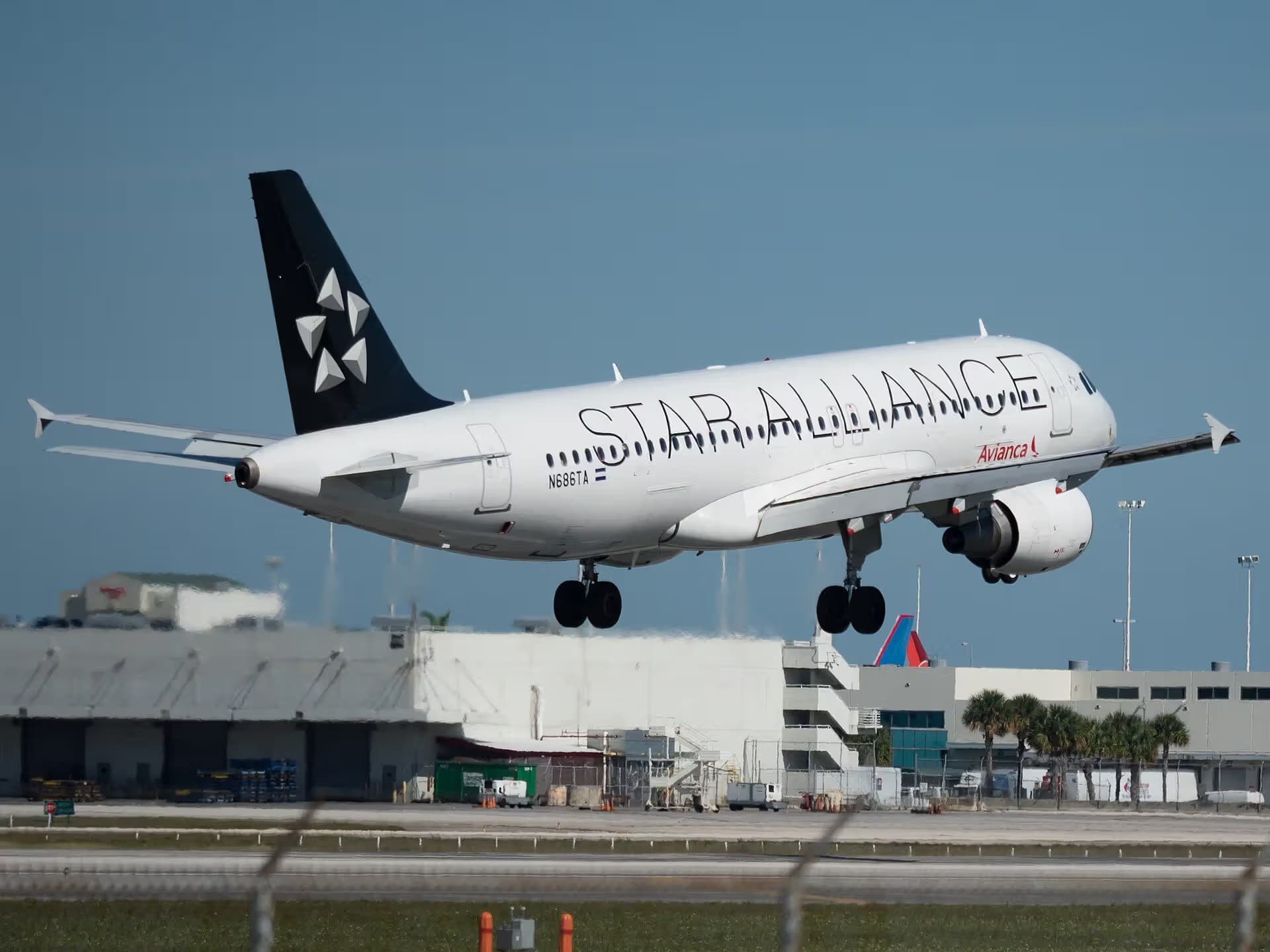 N686TA — Airbus at Miami International Airport
