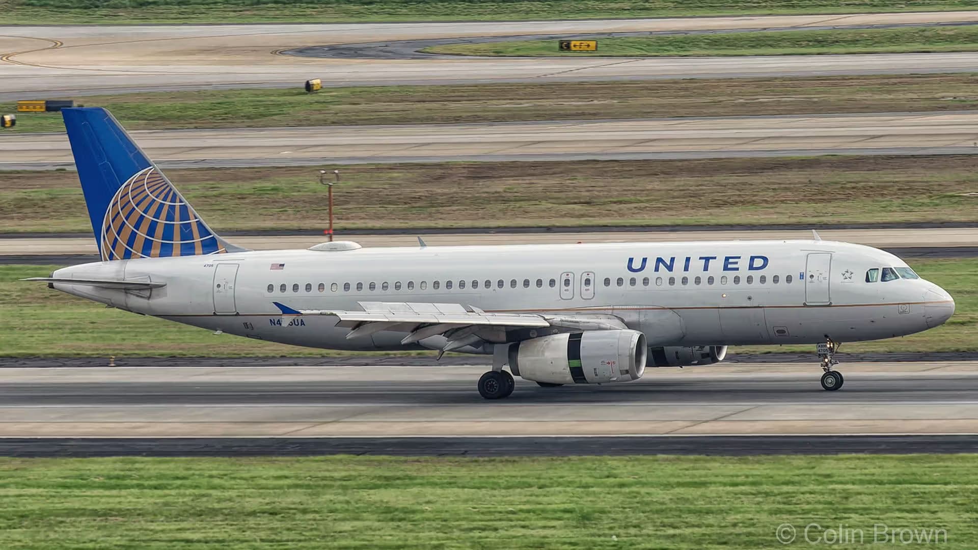 N405UA — Airbus