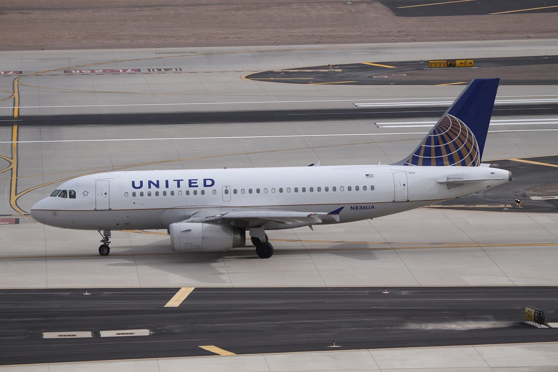 N836UA — Airbus