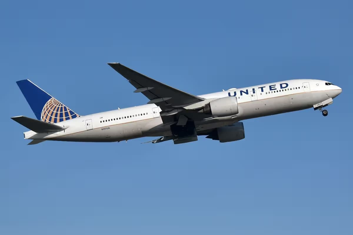 N217UA — Boeing
