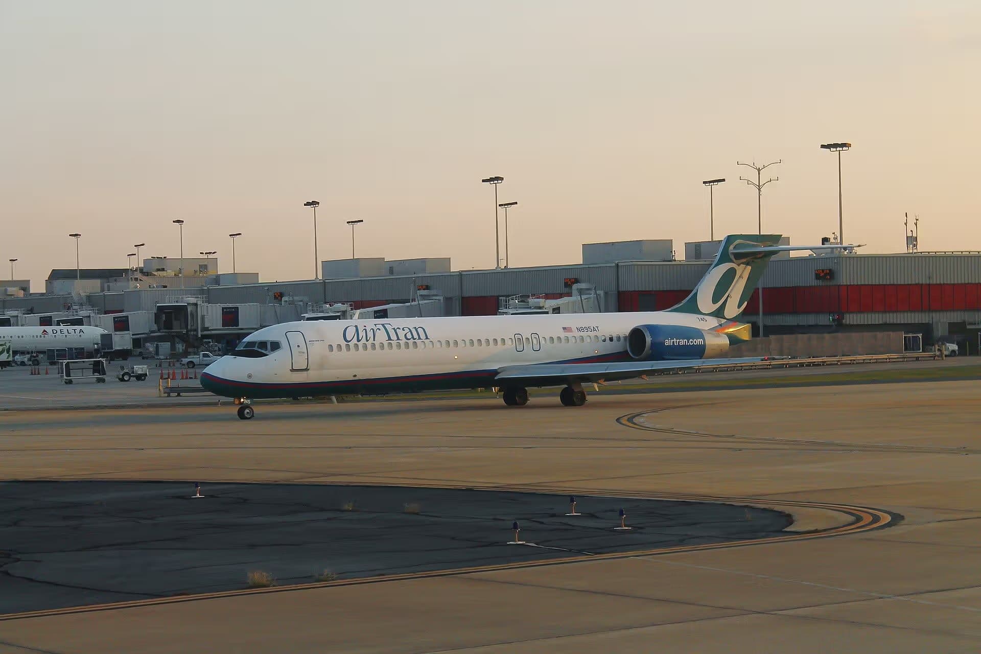 N895AT — Boeing
