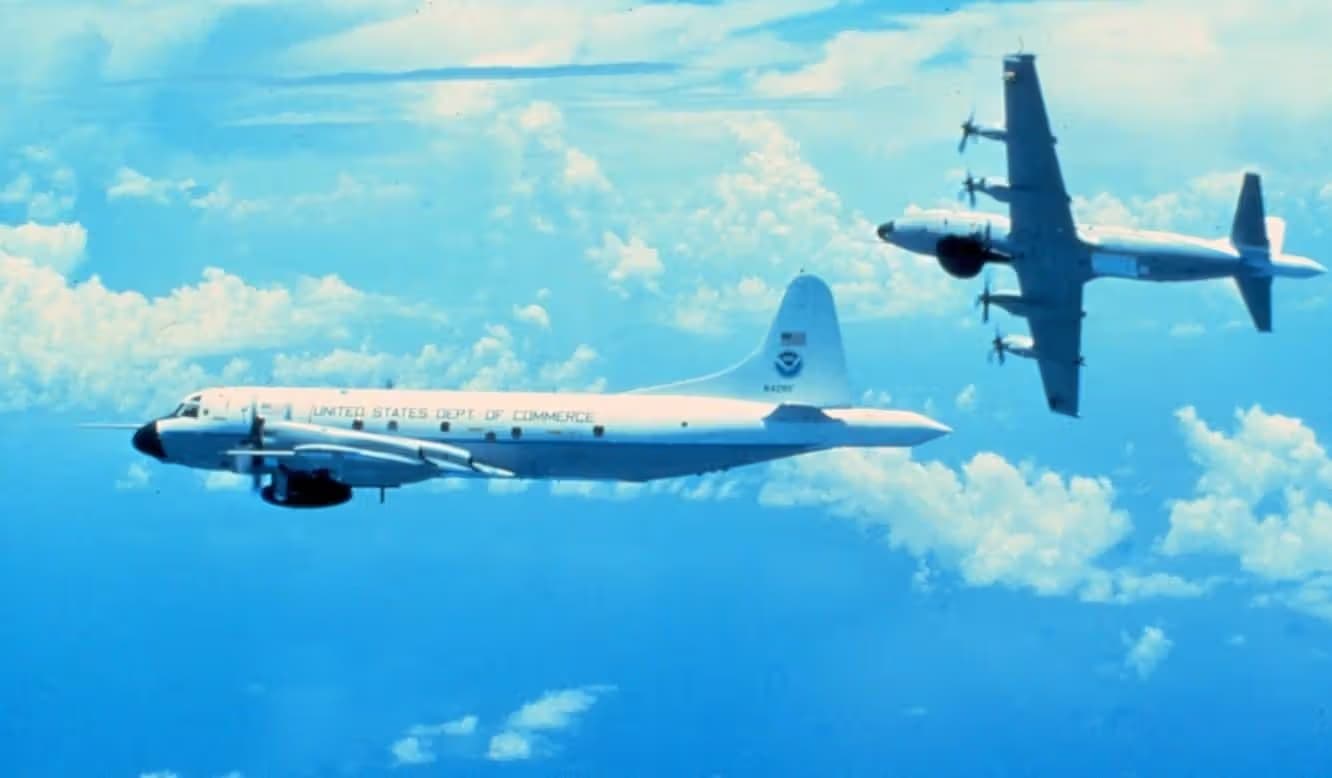 N42RF — Lockheed