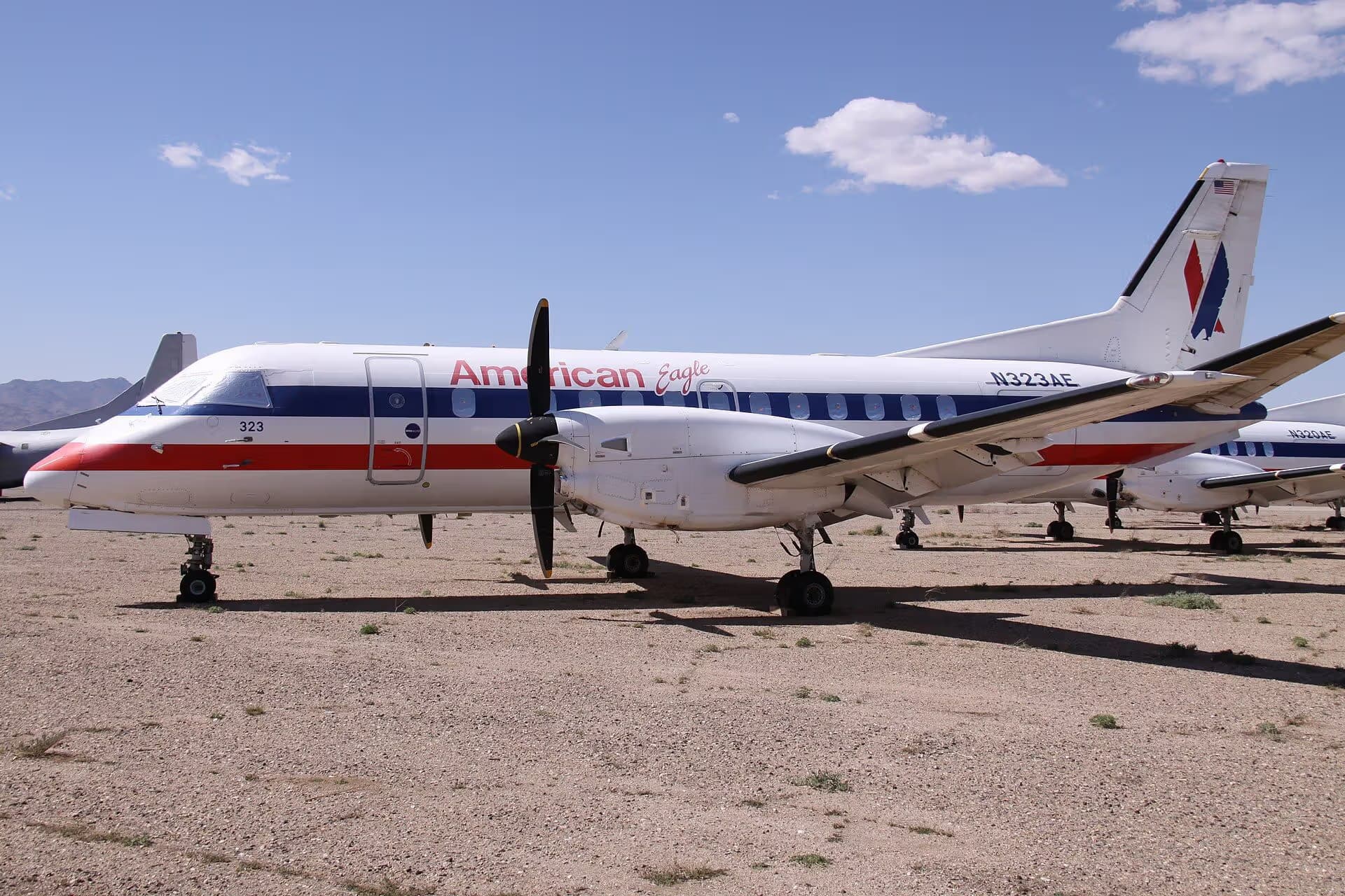 N323AE — Twin-engine aircraft