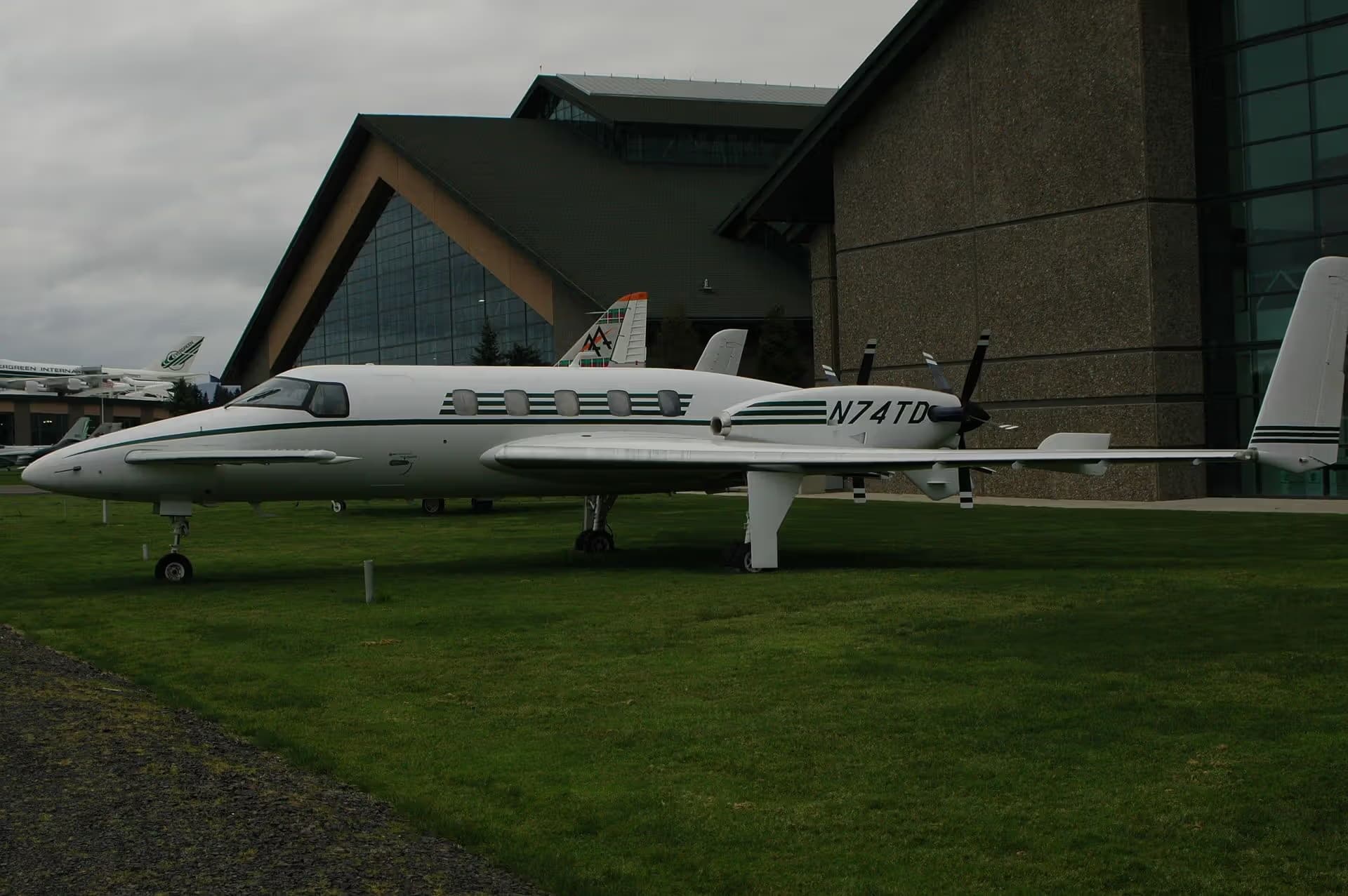 Unidentified — Twin-engine aircraft