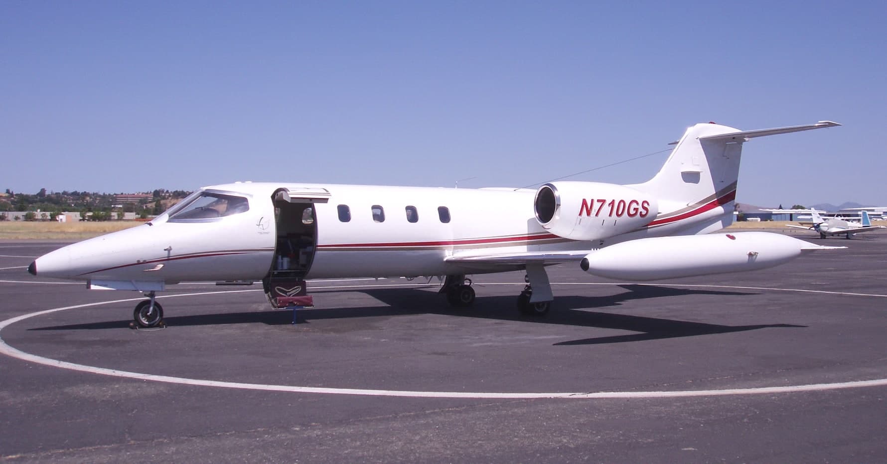 N710GS — Business jet