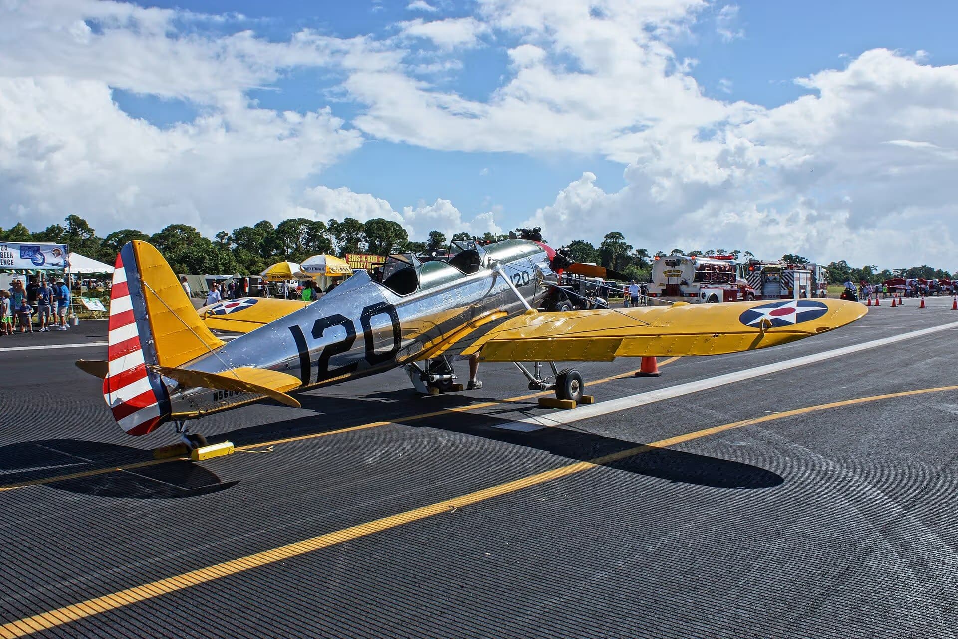 Unidentified — Single-engine aircraft