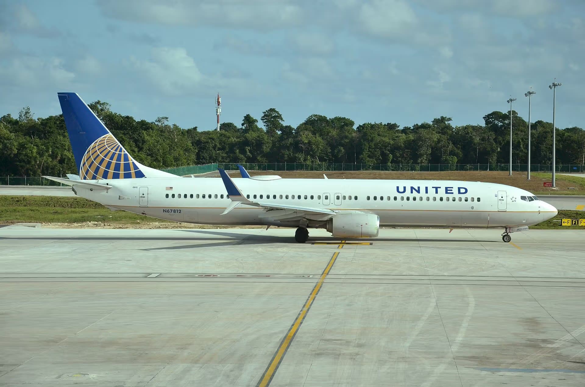 N67812 — Boeing
