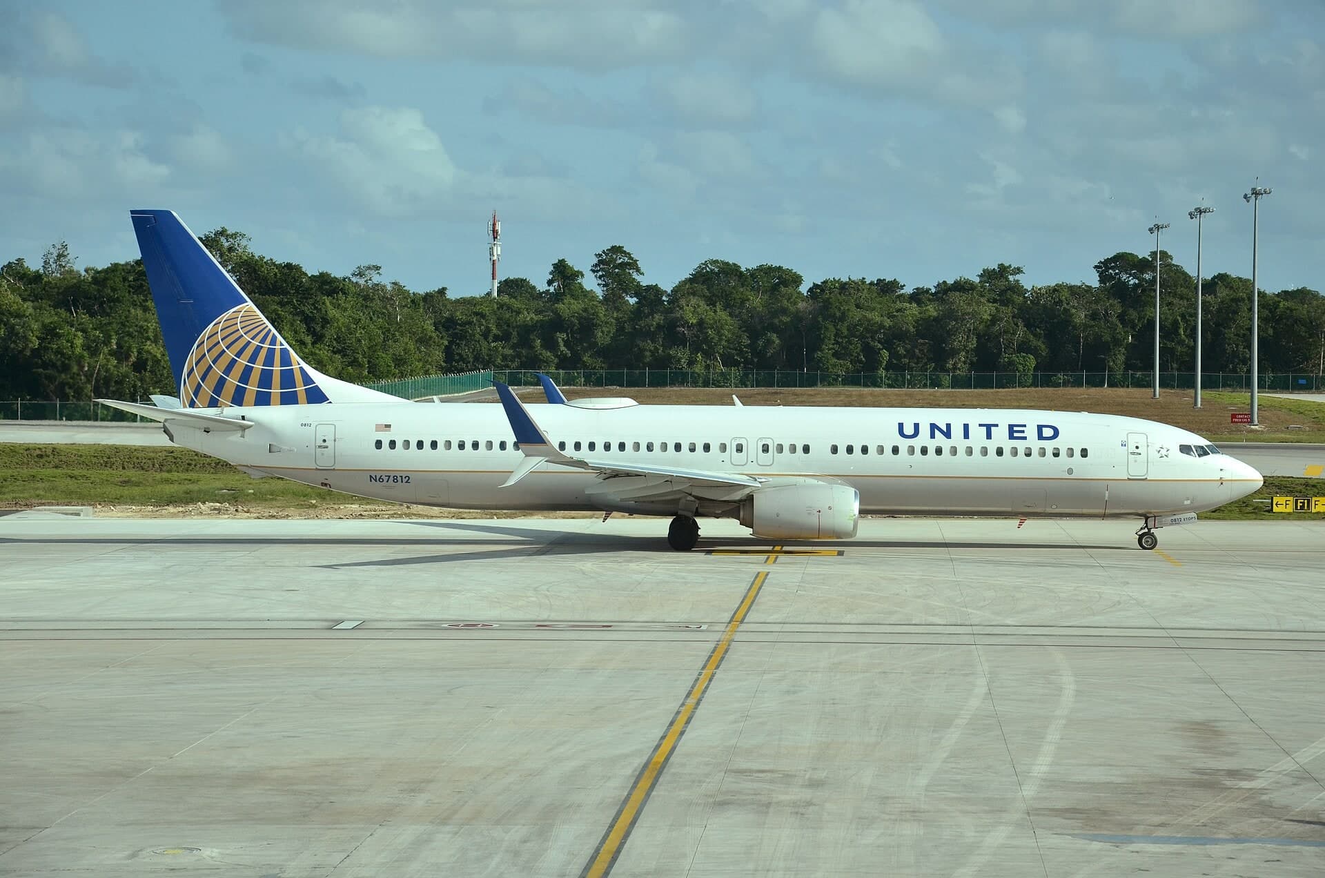 N67812 — Boeing