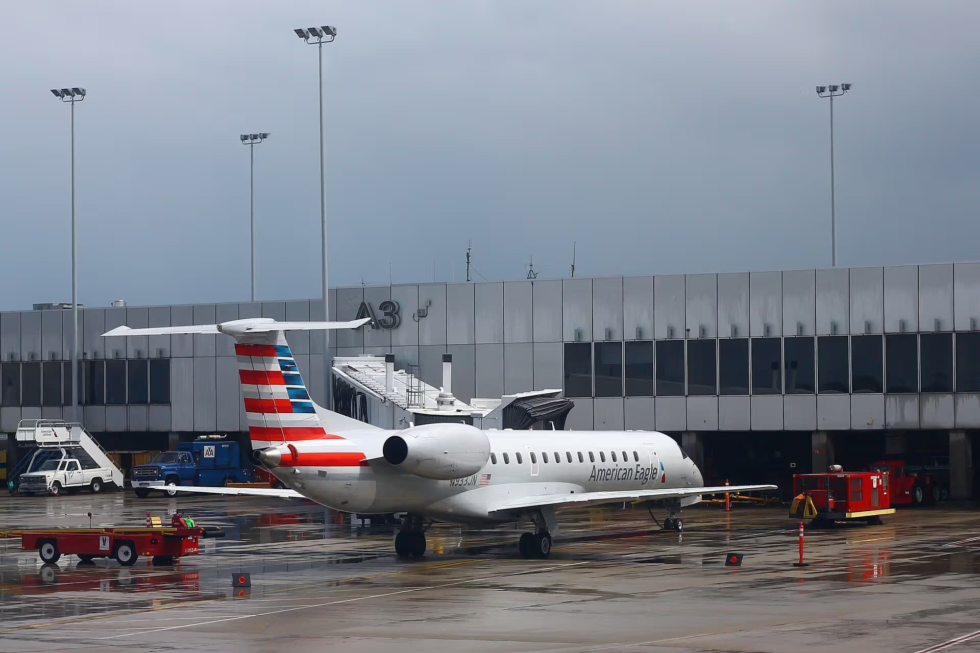 N933JN — Embraer