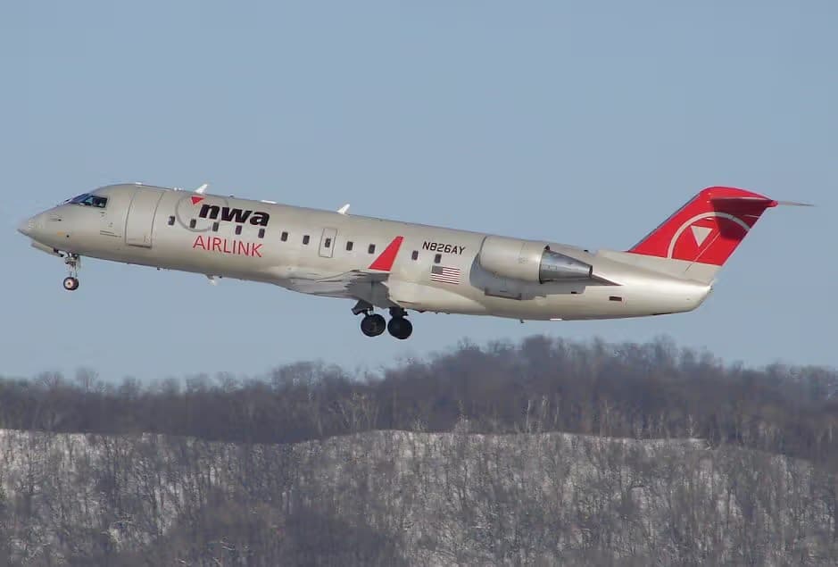 N826AY — Bombardier