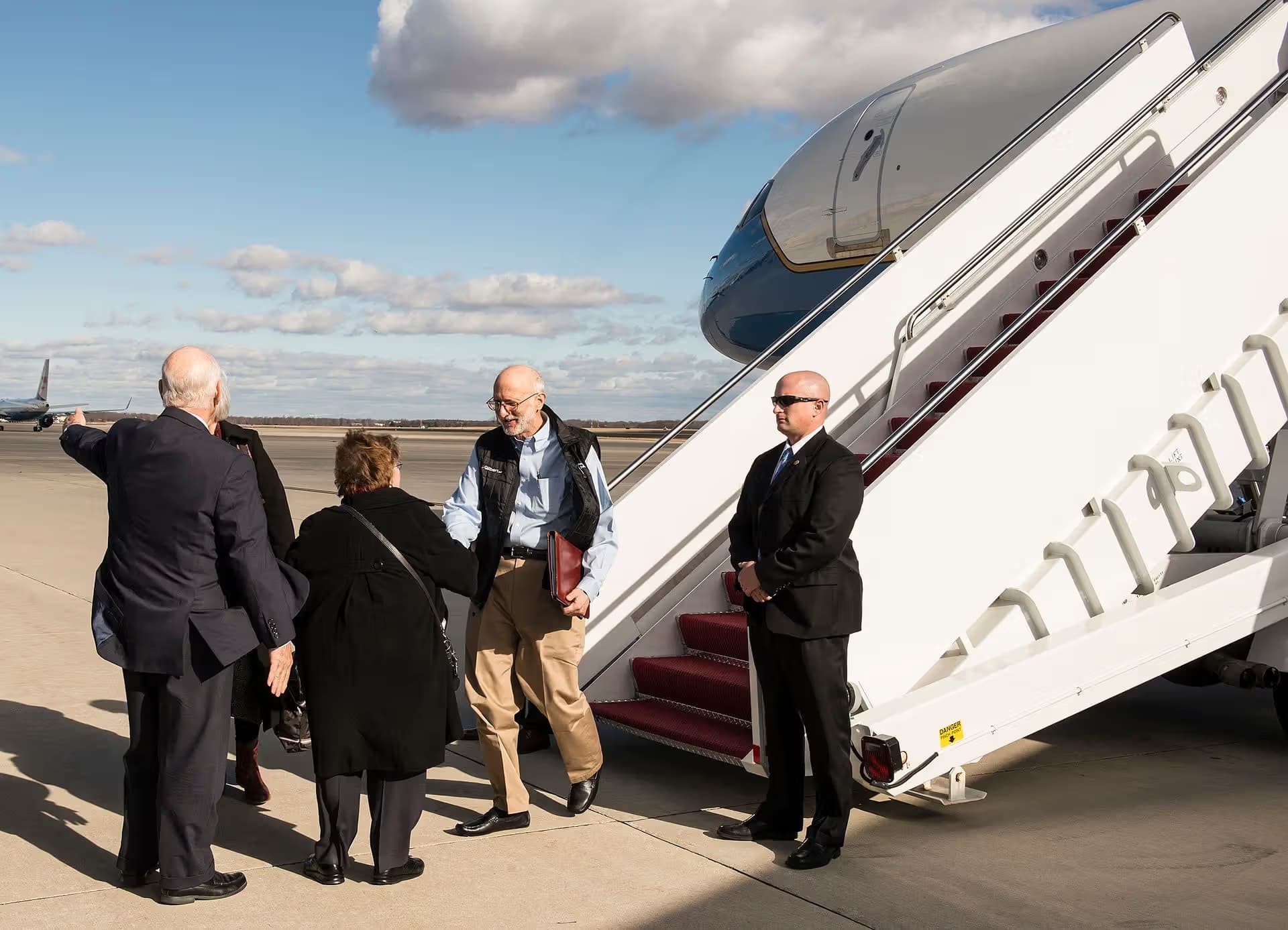 Unidentified — Business jet