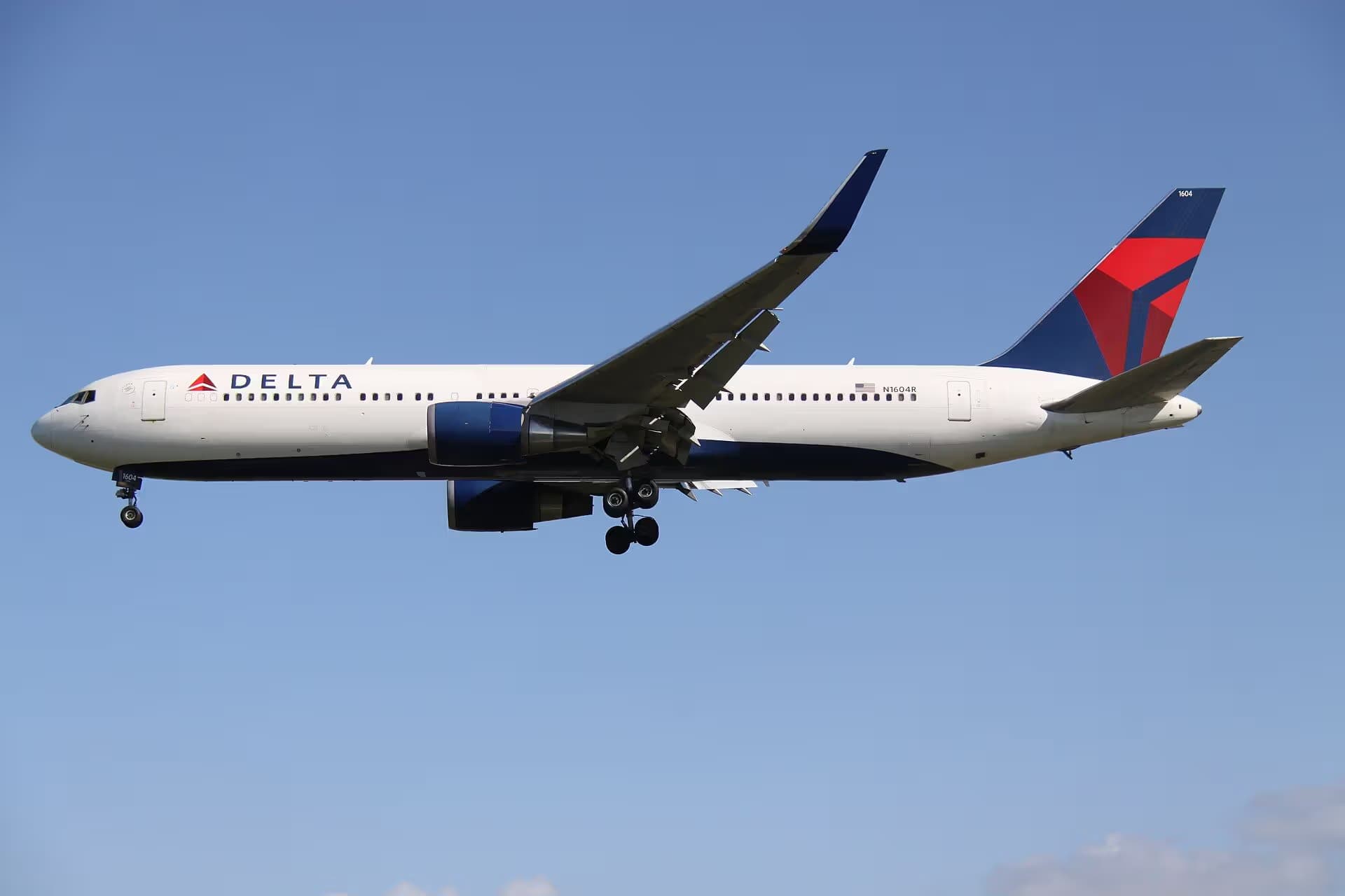 N1604R — Boeing