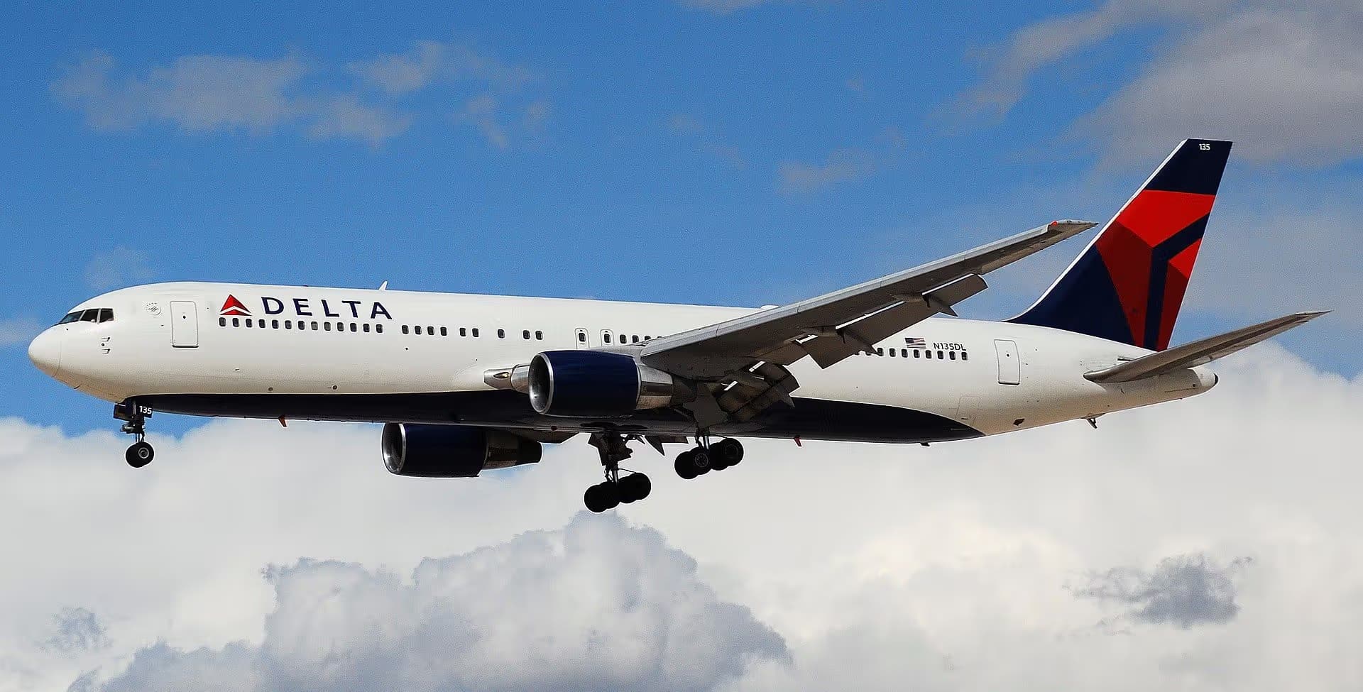 N135DL — Boeing