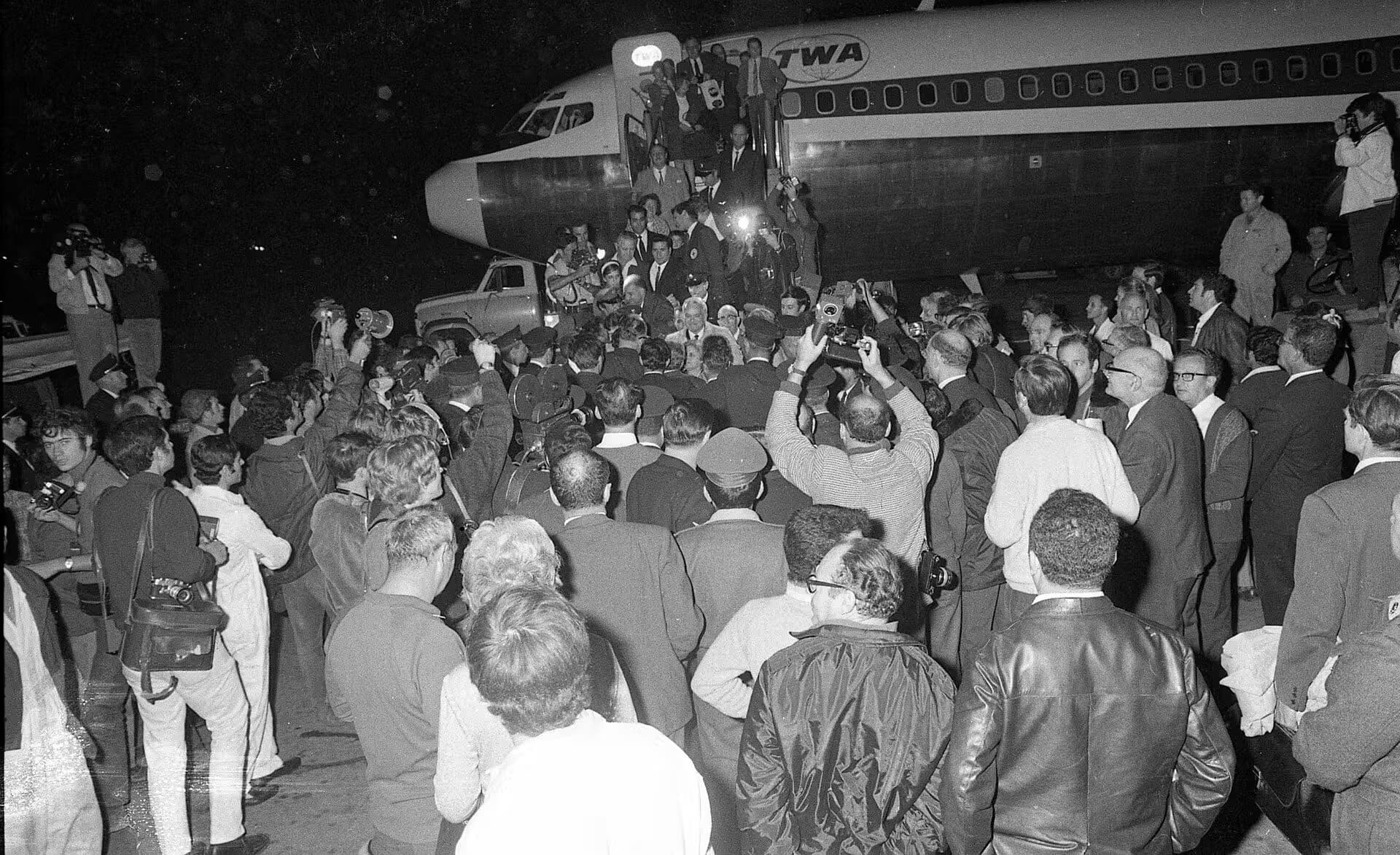 Unidentified — Aircraft