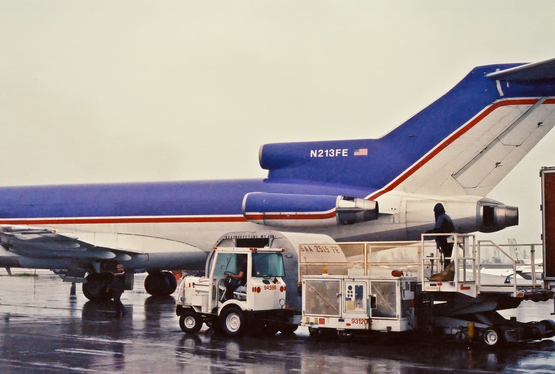 N213FE — Boeing